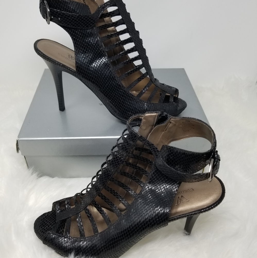 Womens Heels - Picture 2 of 7